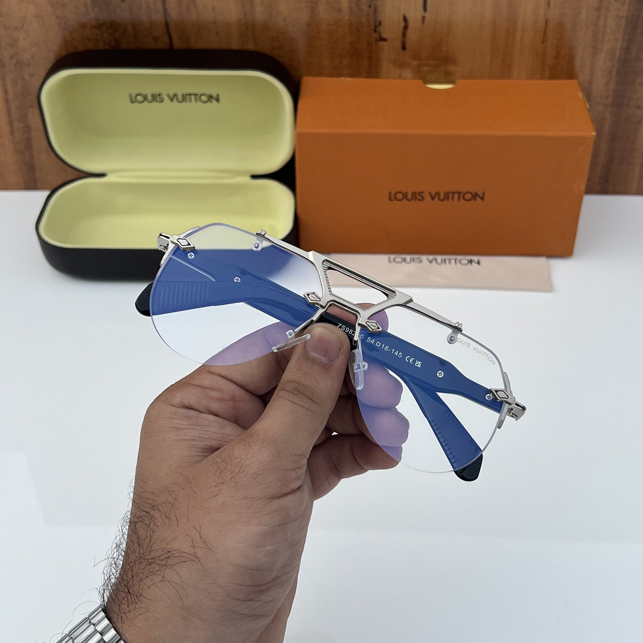 98246_silver_plano