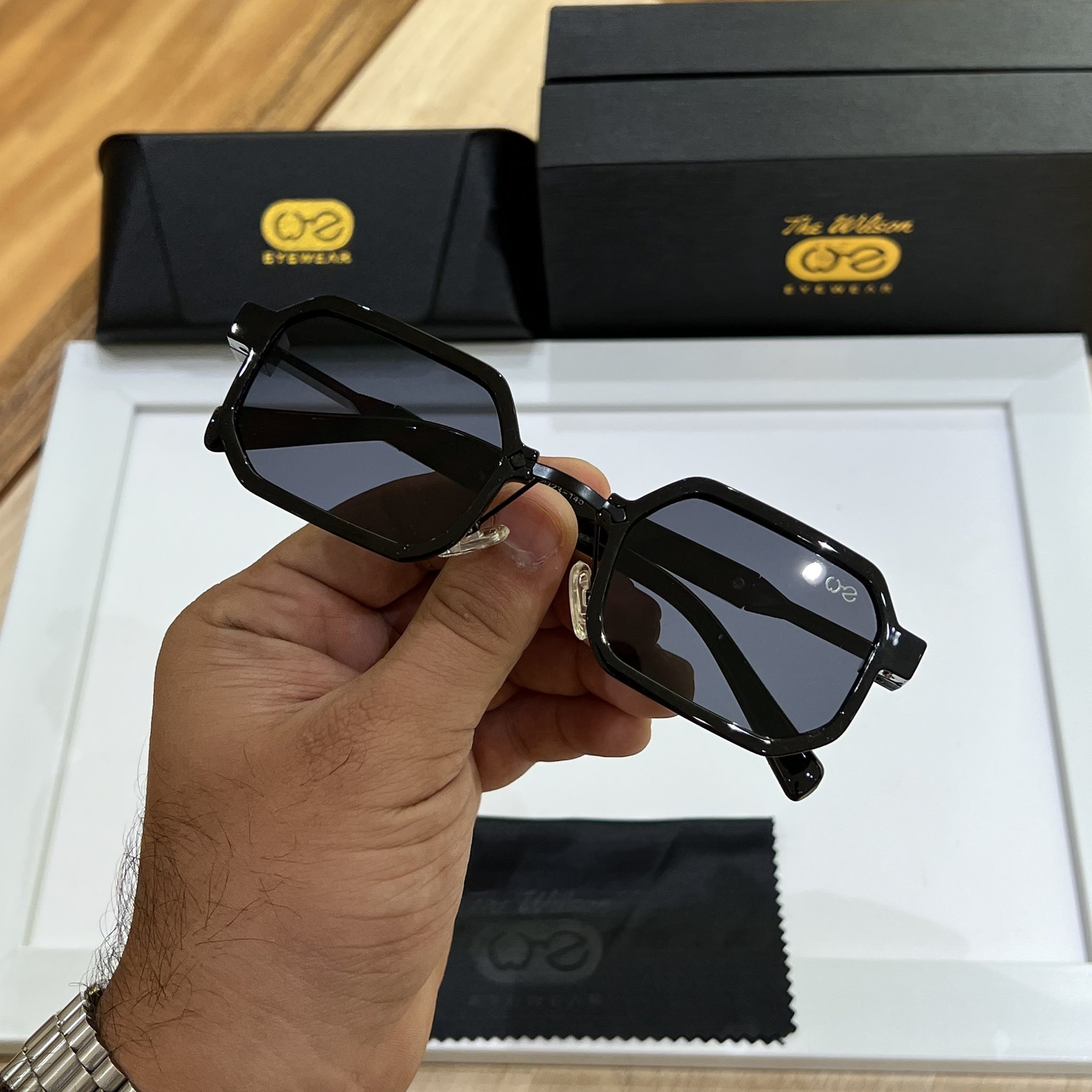 6158 full black