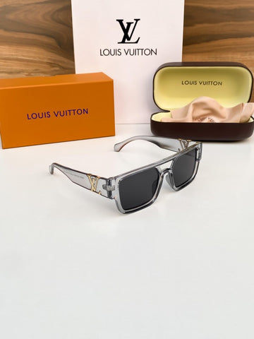 Loui_s_vuit_ton_gray_3346